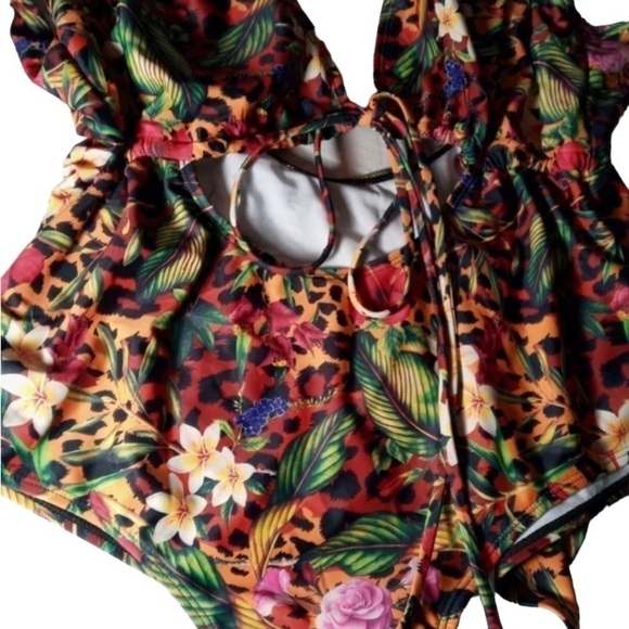 Shein Floral Leopard Print Plus Size Swimsuit - Picture 5 of 6